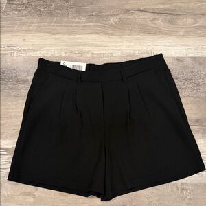 32 Degrees Black Women's Shorts